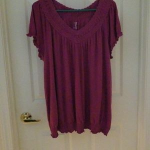 LANE BRYANT GENTLY USED MAGENTA TOP SIZE 18/20